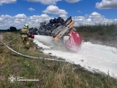 В Кропивницькому районі рятувальники деблокували травмованого чоловіка із понівеченого в ДТП бензовоза