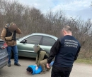На Кіровоградщині затримали військовослужбовця під час збуту боєприпасів та зброї