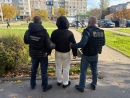 Фіктивні шлюби для втечі за кордон: у Кропивницькому жінці оголошено про підозру