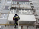 Рятувальники допомогли потрапити в квартиру мамі з 3-річним малюком