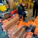 Припинено діяльність злочинної групи, яка спеціалізувалась на обкраданні фур. Збитки понад 2 млн гривень